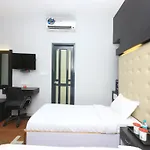 Collection O 42212 Hotel Grace Nochi Nagar